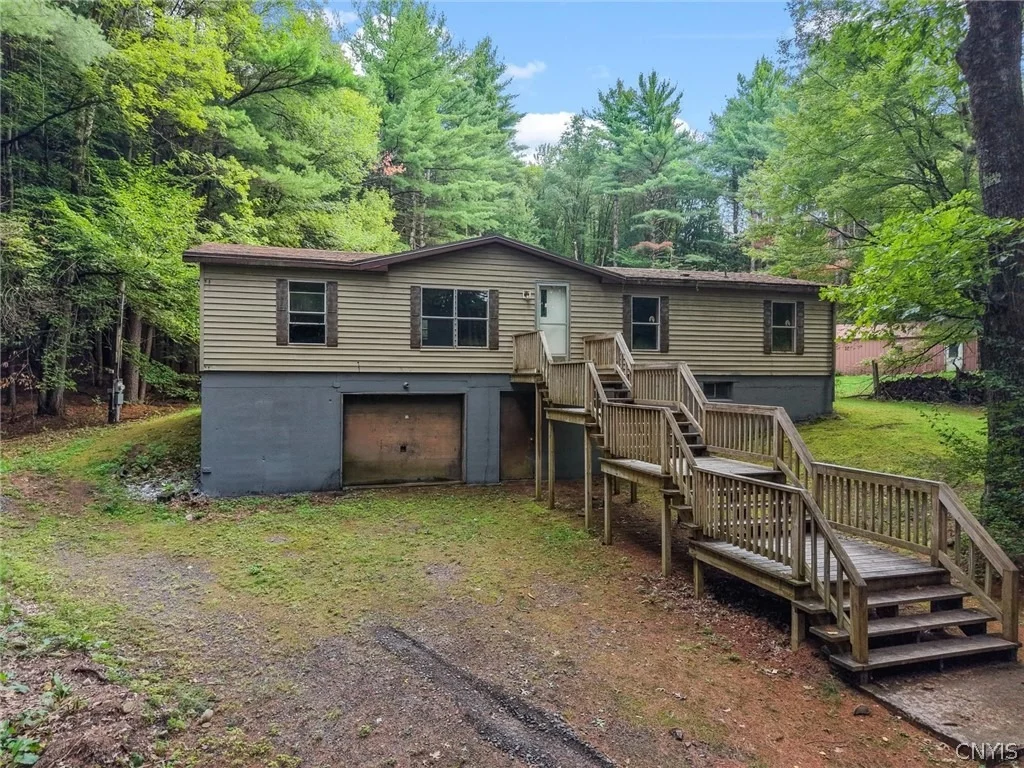 Photo of 8442 Halstead Road