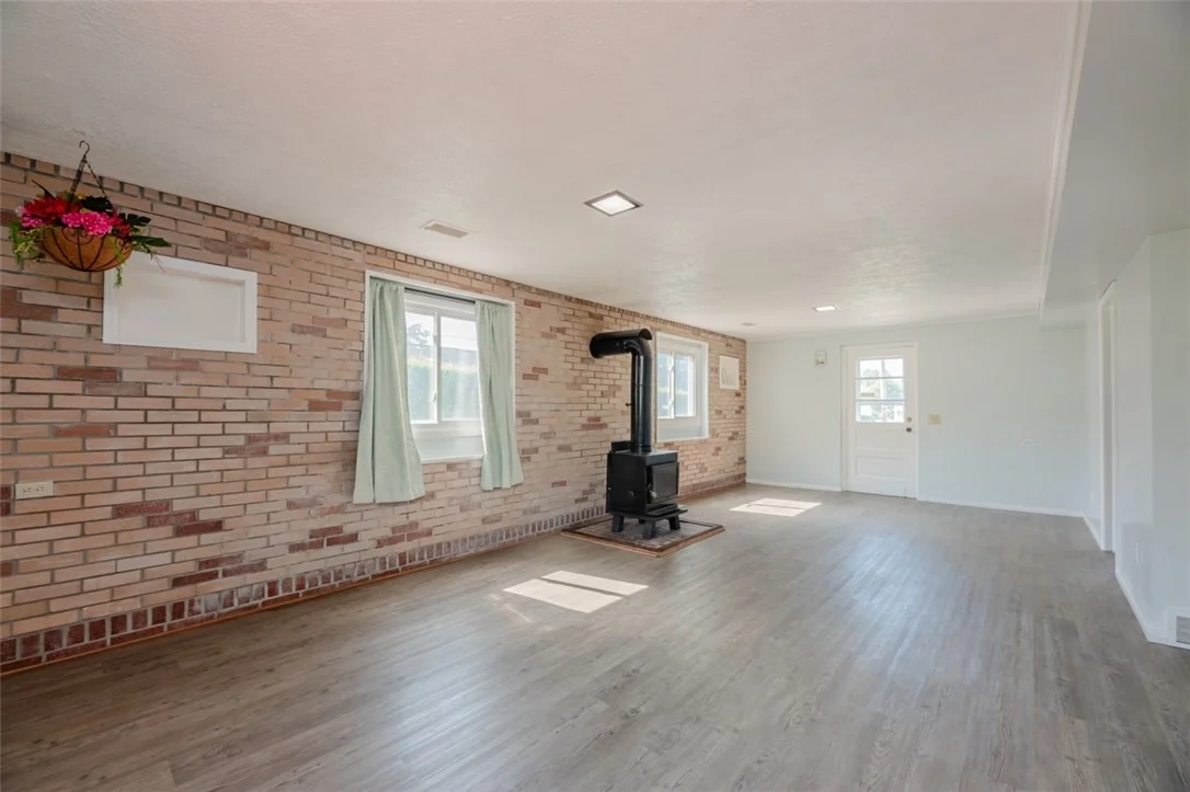 Photo of 585 Meadowbriar Road