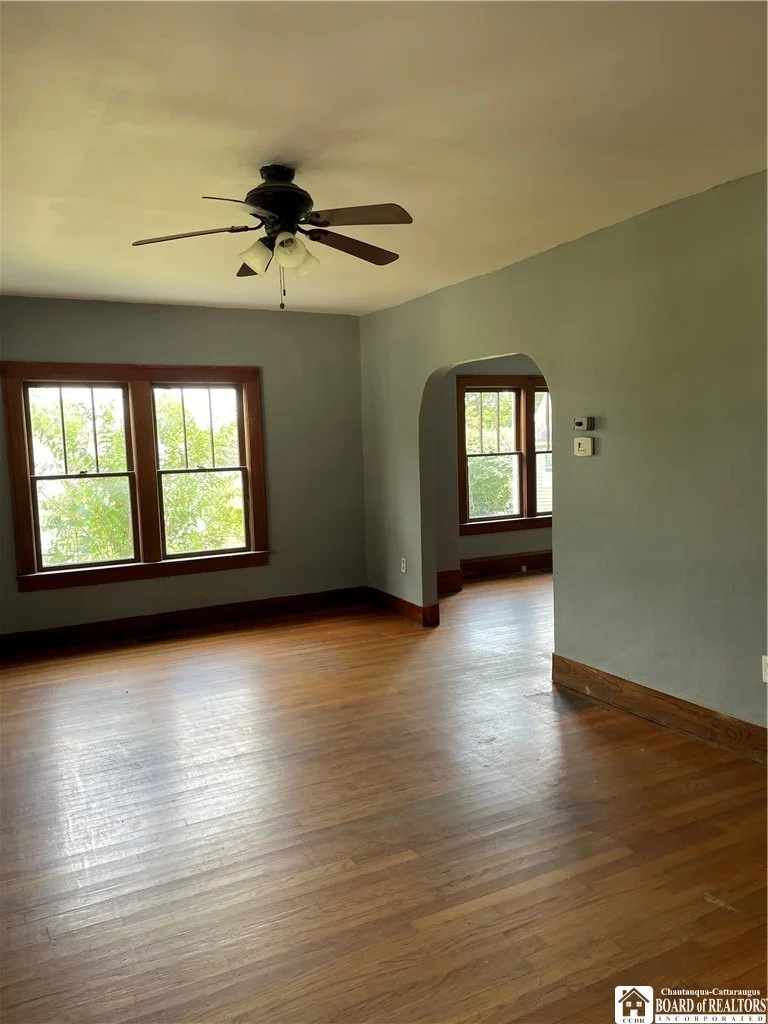 Photo of 57 Mapleshade Avenue