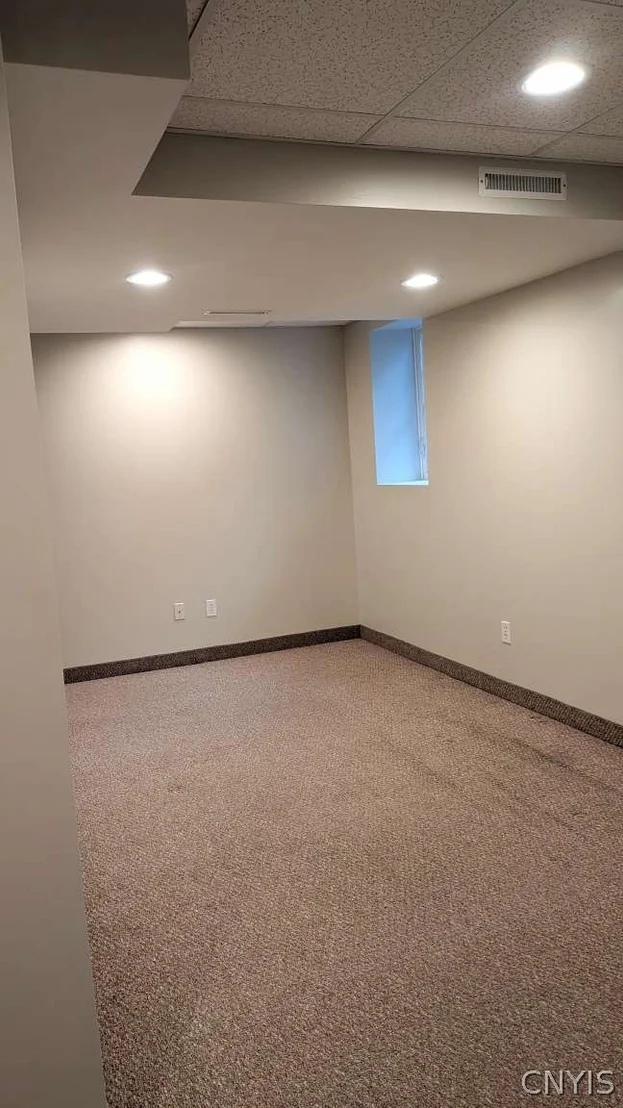 Photo of 5549 Cairns Trail