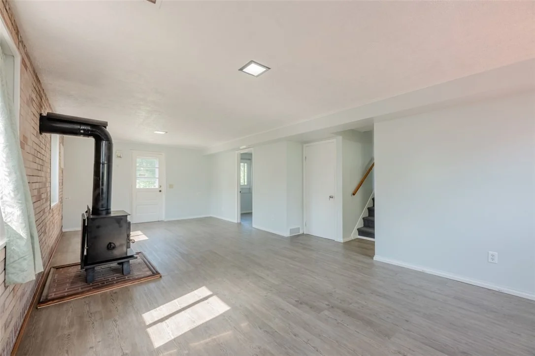 Photo of 585 Meadowbriar Road