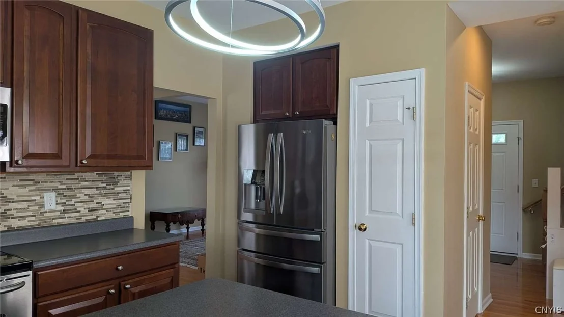 Photo of 5549 Cairns Trail