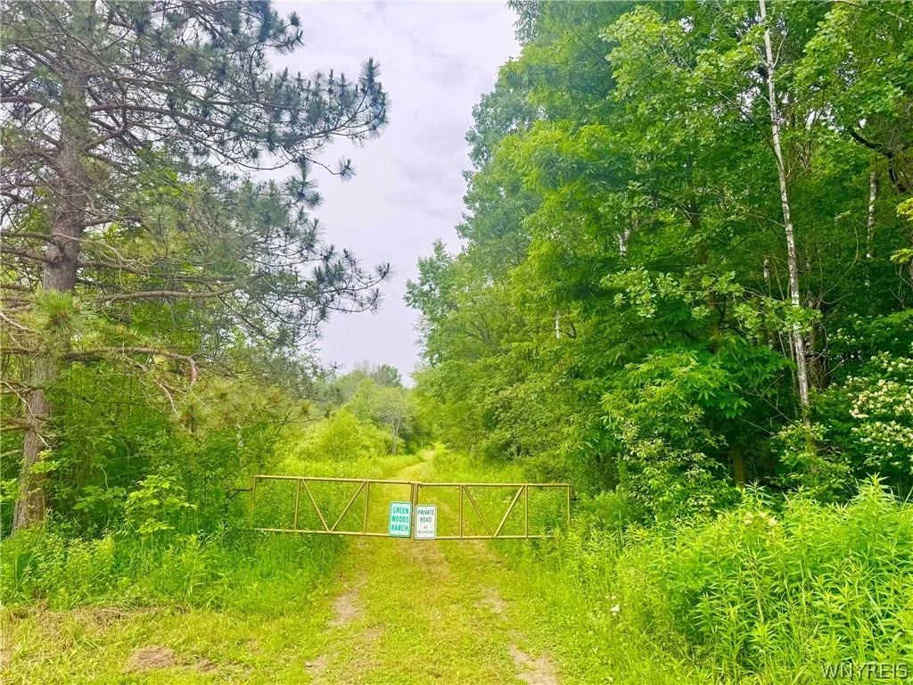 Photo of 330 Cummings Road