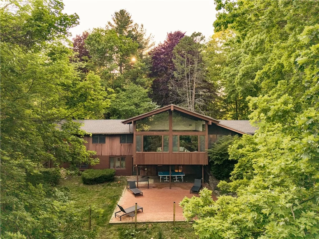 Photo of 122 Ridgeview Road