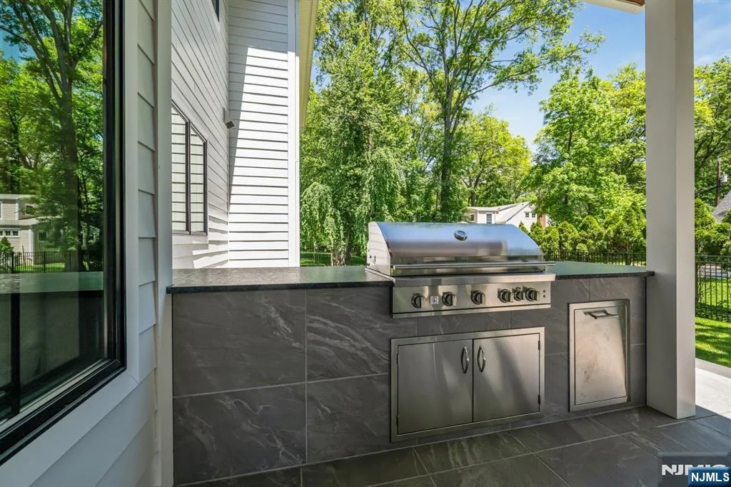 Photo of 357 Pleasant