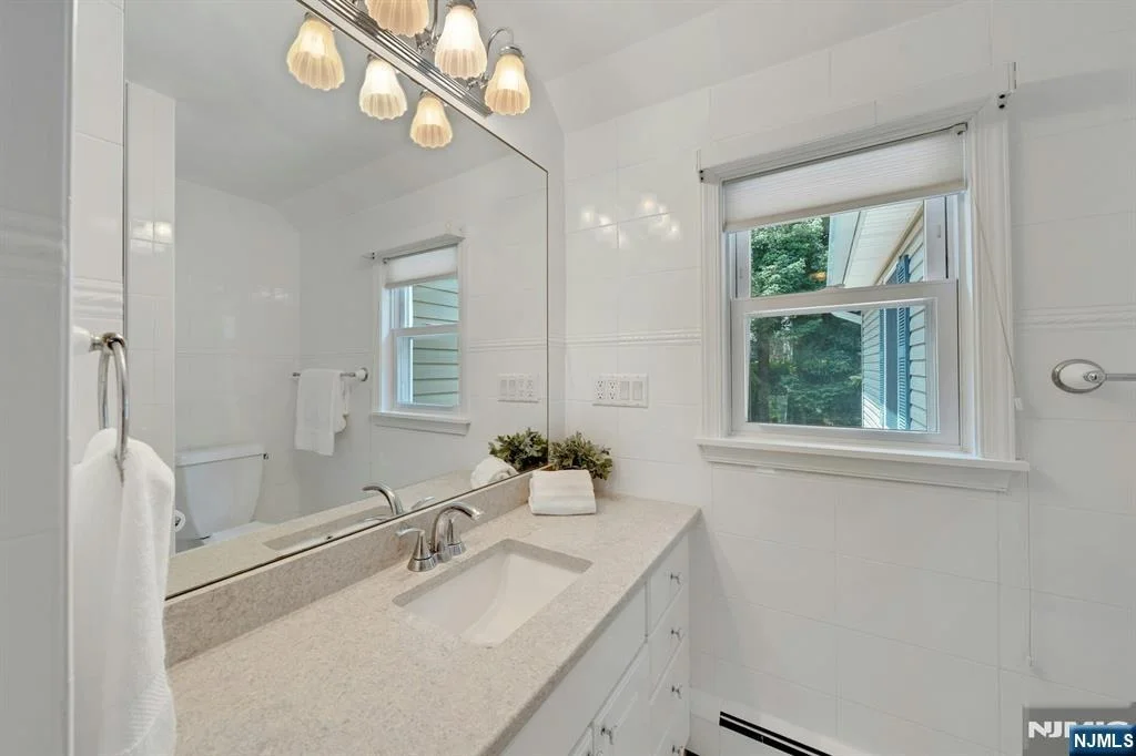Photo of 140 Boulevard