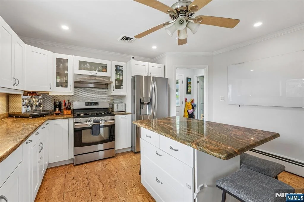 Photo of 31 Surrey