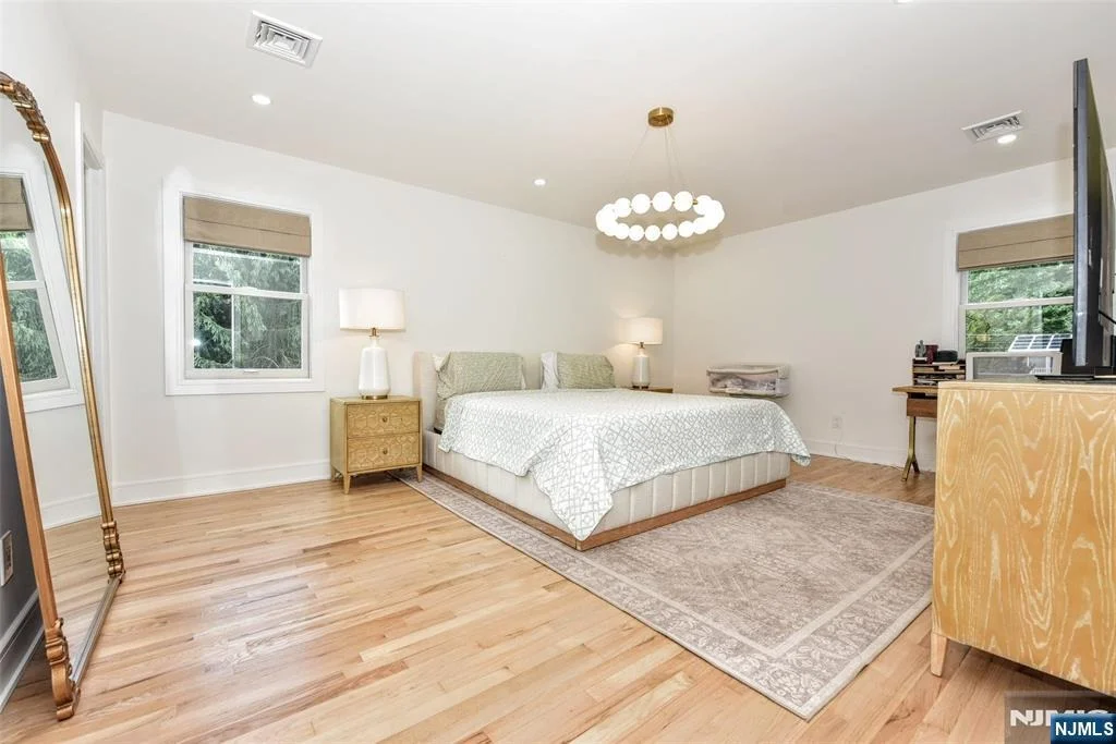 Photo of 75 Demarest