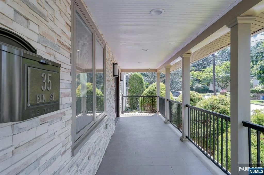Photo of 35 Elm