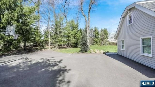 Photo of 202 Chestnut Ridge