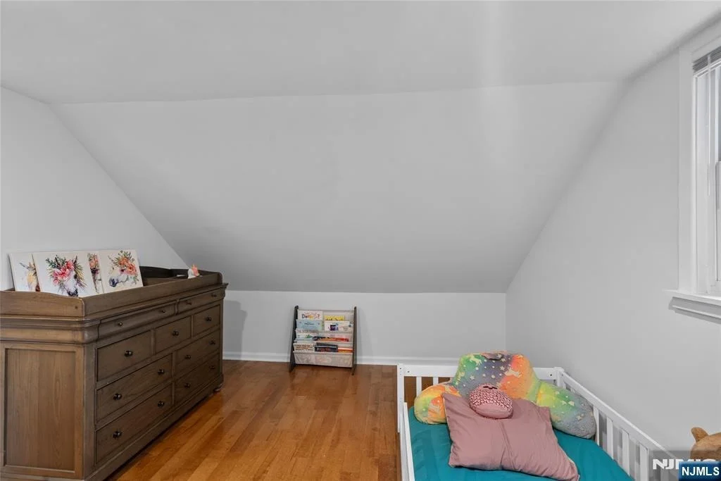Photo of 8 Oak Crest