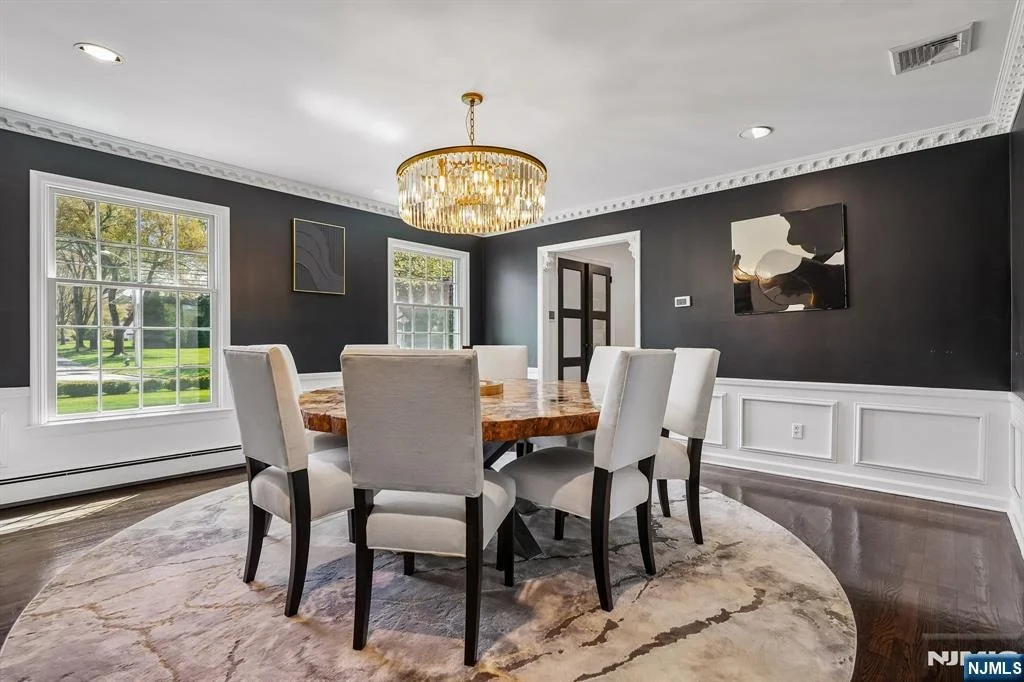Photo of 372 Lakeview