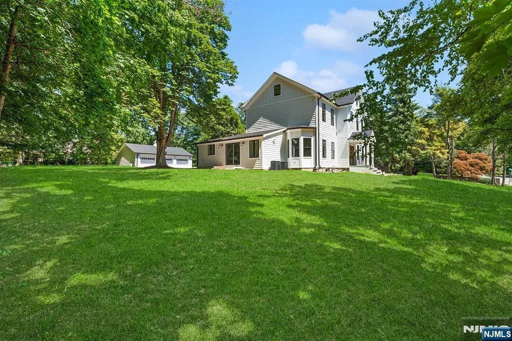 Photo of 175 Crescent