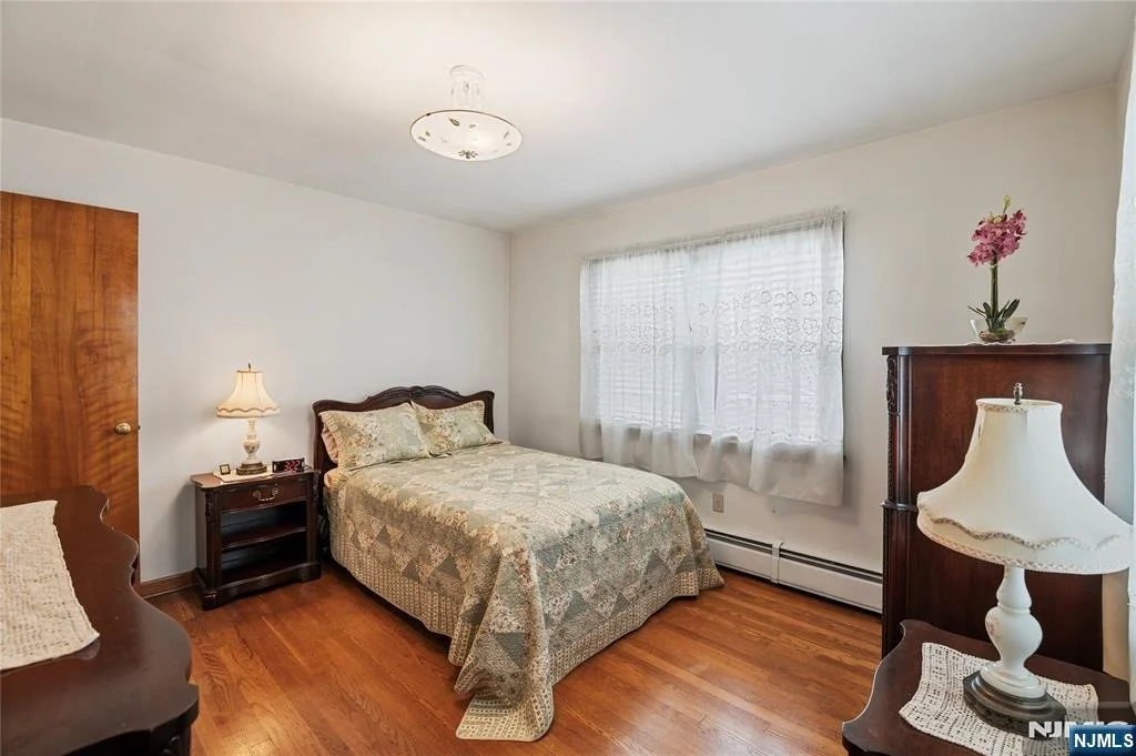 Photo of 464 Boulevard