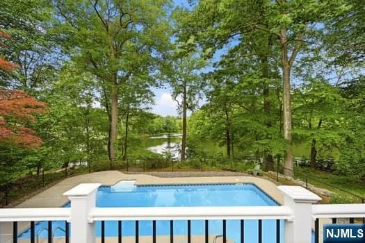 Photo of 376 Lakeview