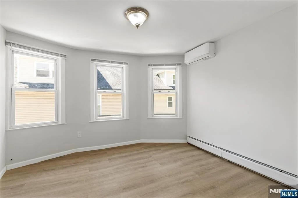 Photo of 40 Teaneck
