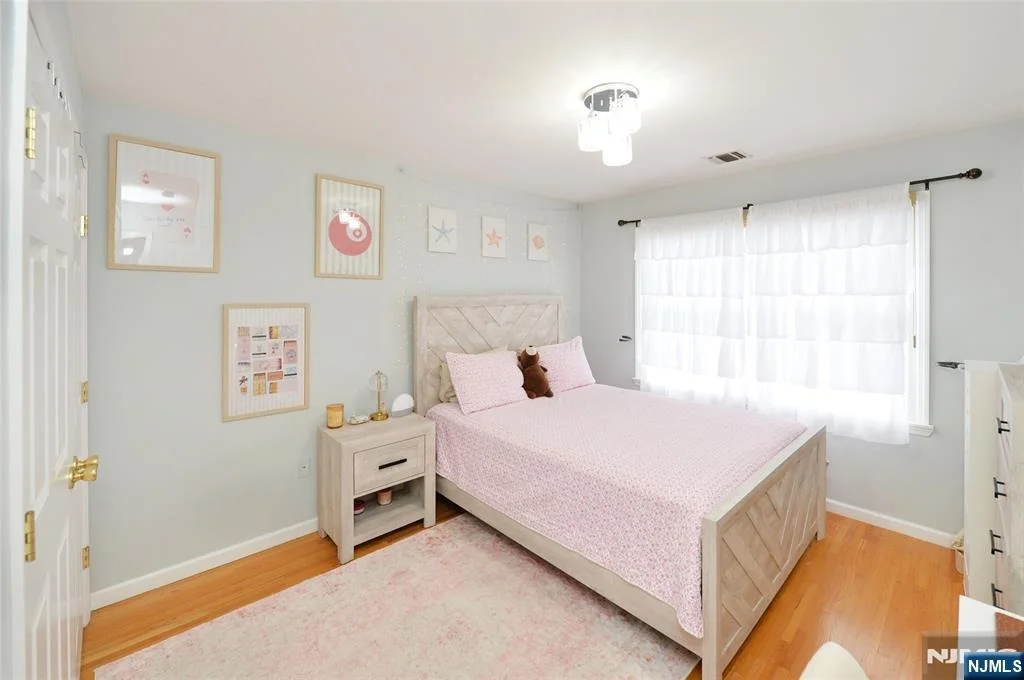 Photo of 120 Corabelle