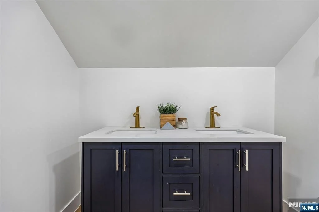 Photo of 508 High