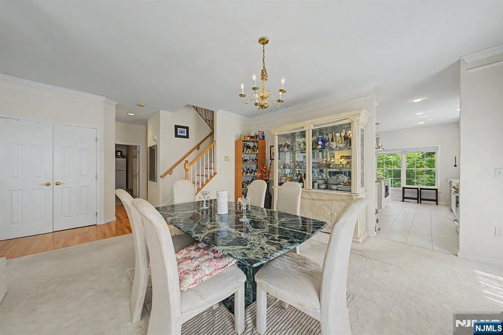 Photo of 6 Boulder