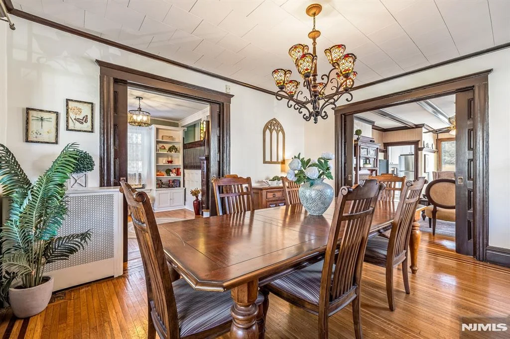 Photo of 208 Mortimer