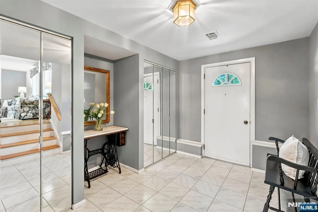 Photo of 33 Waling