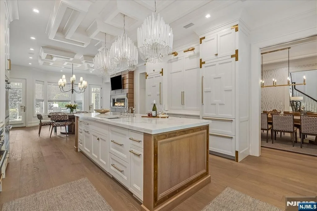 Photo of 555 Miller