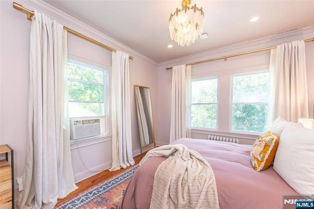 Photo of 85 Evergreen