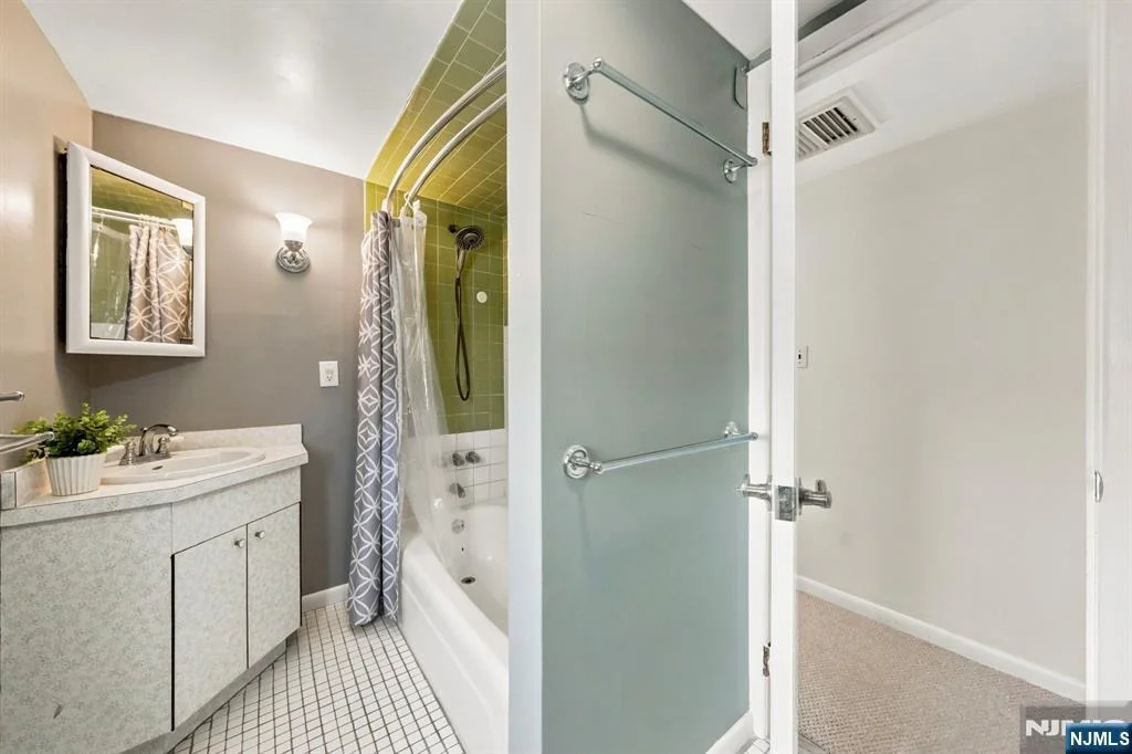 Photo of 171 Olive