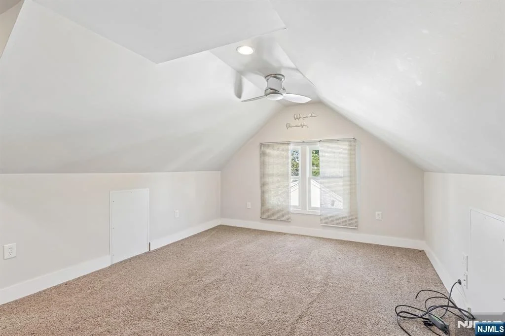 Photo of 1032-1034 Kipling