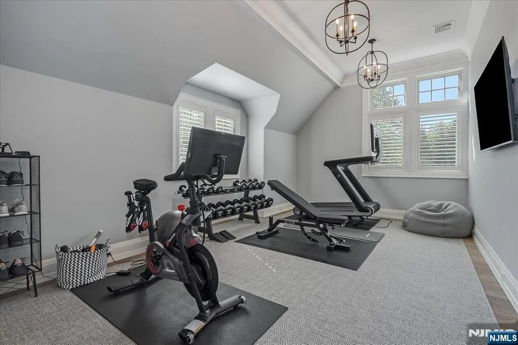 Photo of 555 Miller