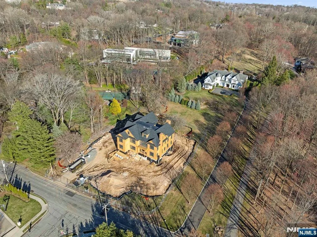 Photo of 379 Anderson