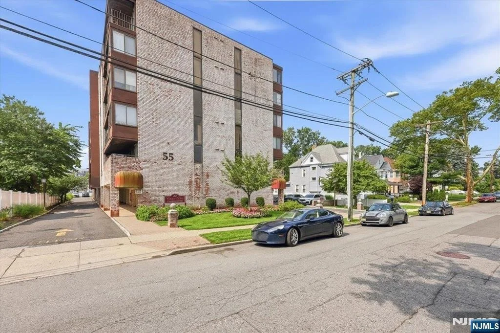 Photo of 55 Clinton