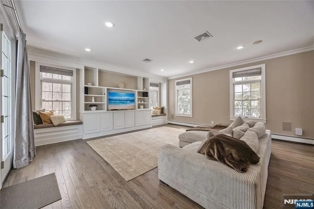 Photo of 202 Chestnut Ridge