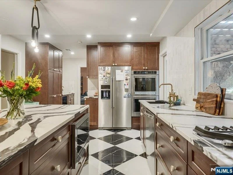 Photo of 372 McKinley