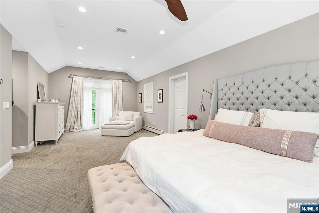 Photo of 285 Dunham