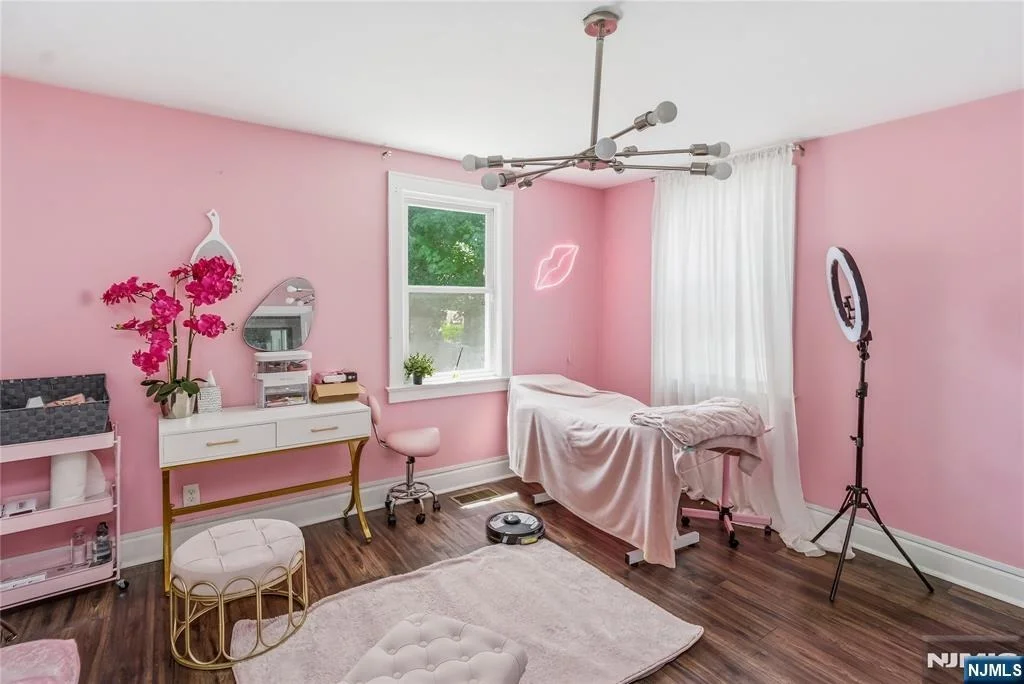 Photo of 283 Hamilton