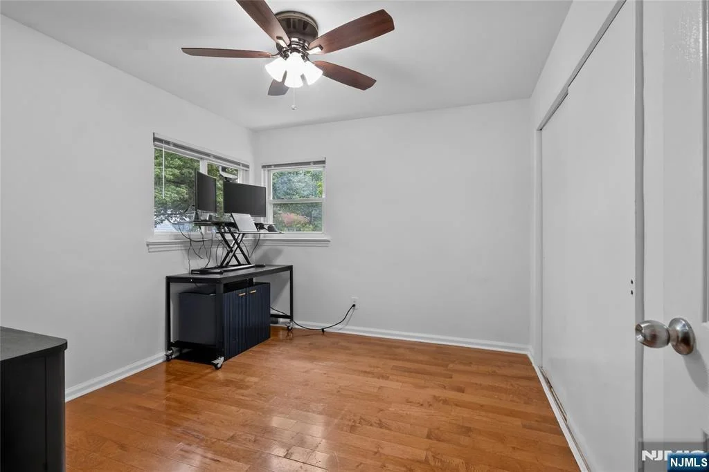 Photo of 8 Oak Crest
