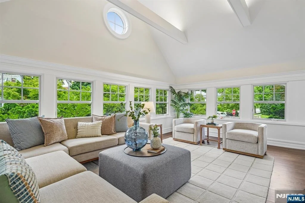 Photo of 150 Gordonhurst
