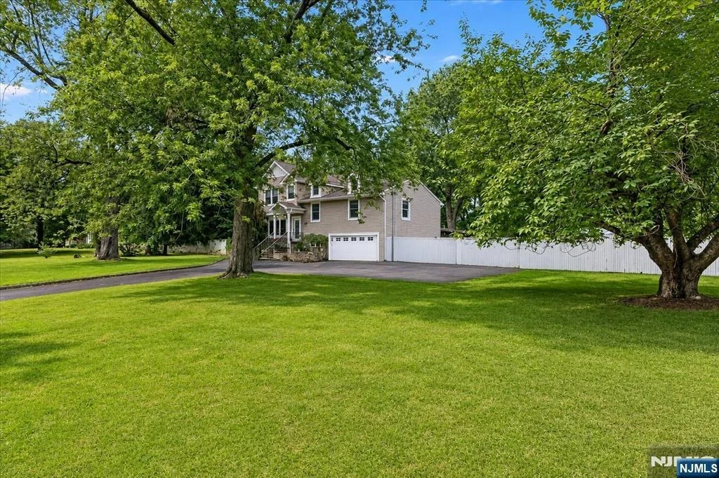Photo of 1471 Terrill