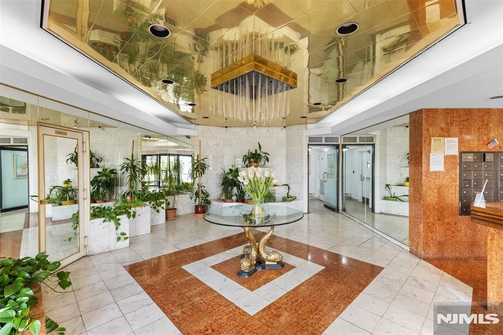 Photo of 1150 River