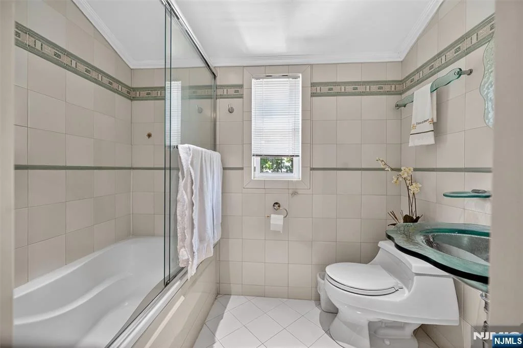Photo of 413 Maple Hill