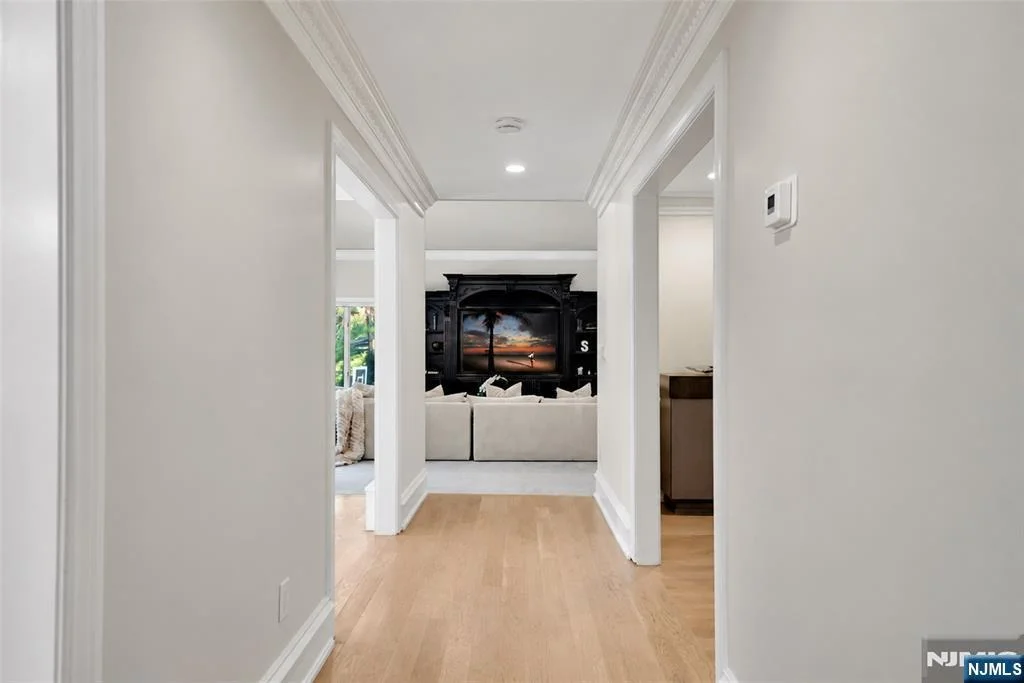 Photo of 72 Adams