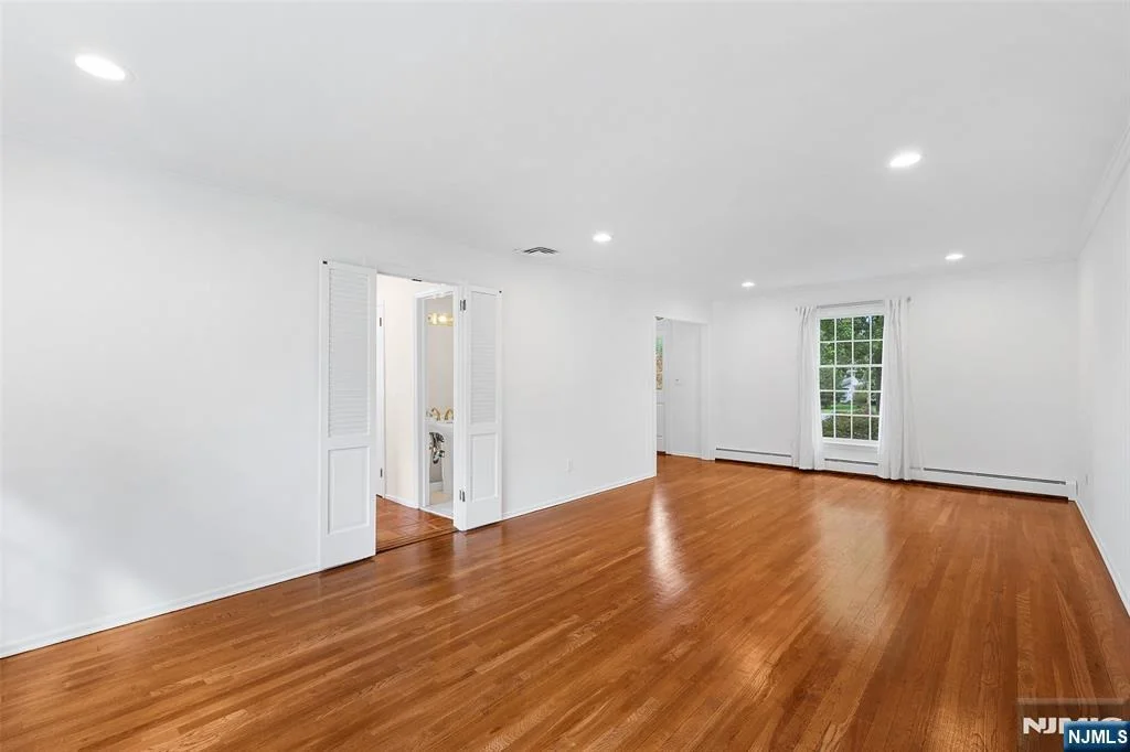 Photo of 10 Cedar
