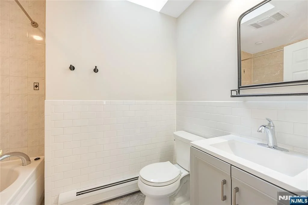 Photo of 75 Columbus