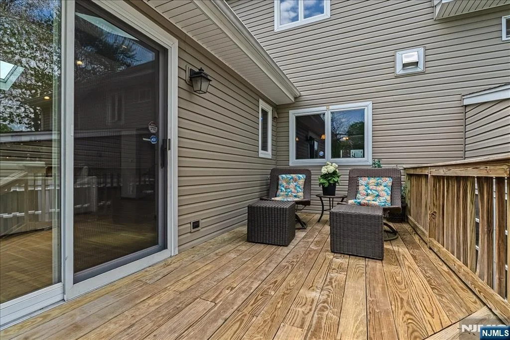 Photo of 670 Swathmore