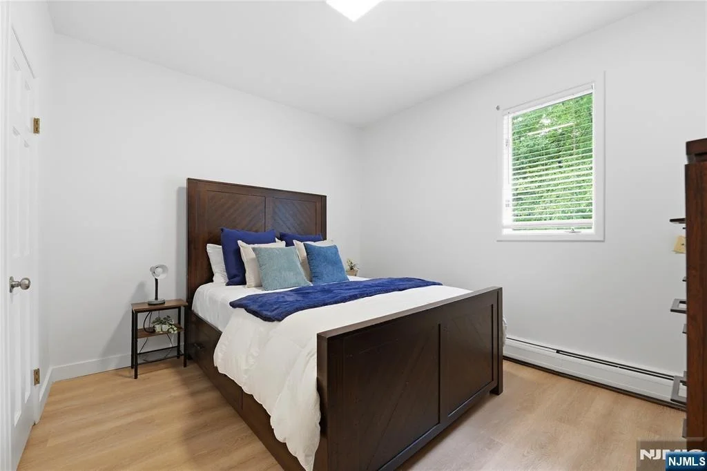Photo of 102 Ullman