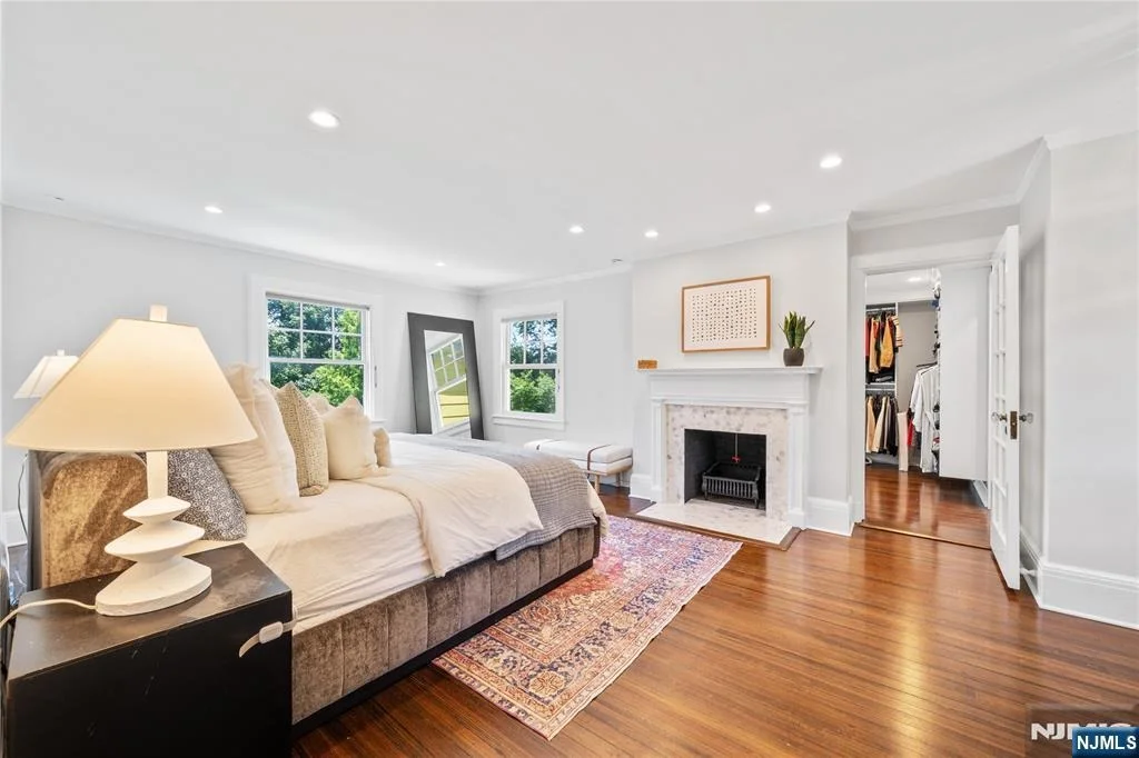 Photo of 48 Edgemont