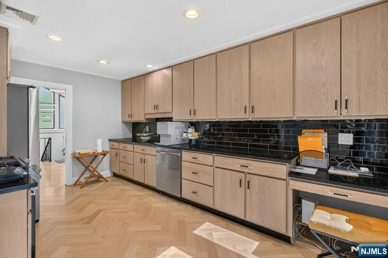 Photo of 265 Westervelt