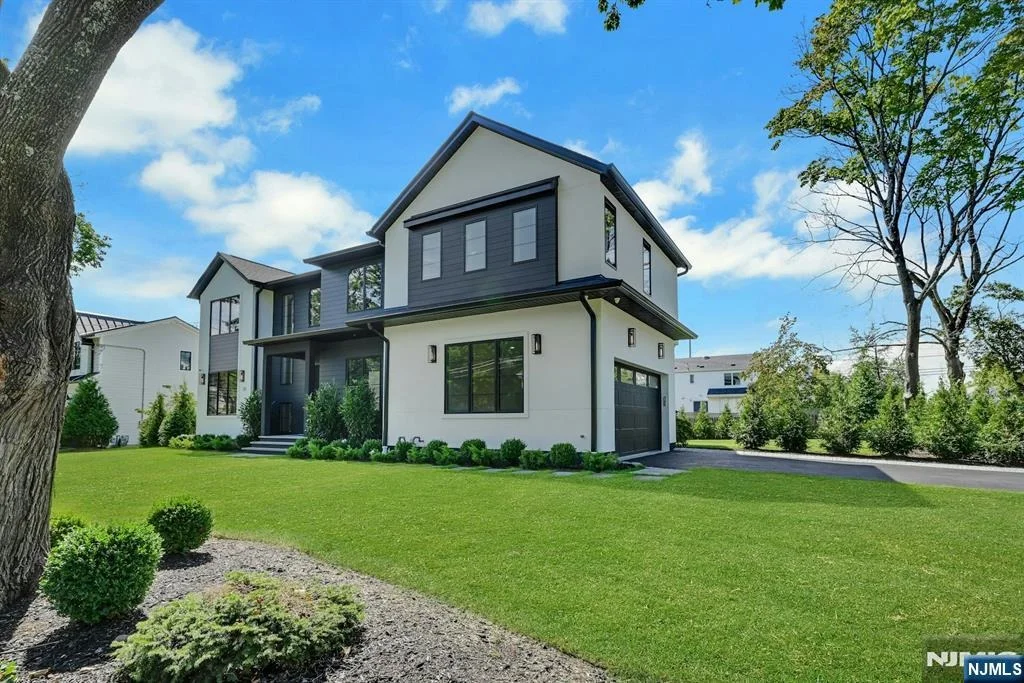 Photo of 32 Highland
