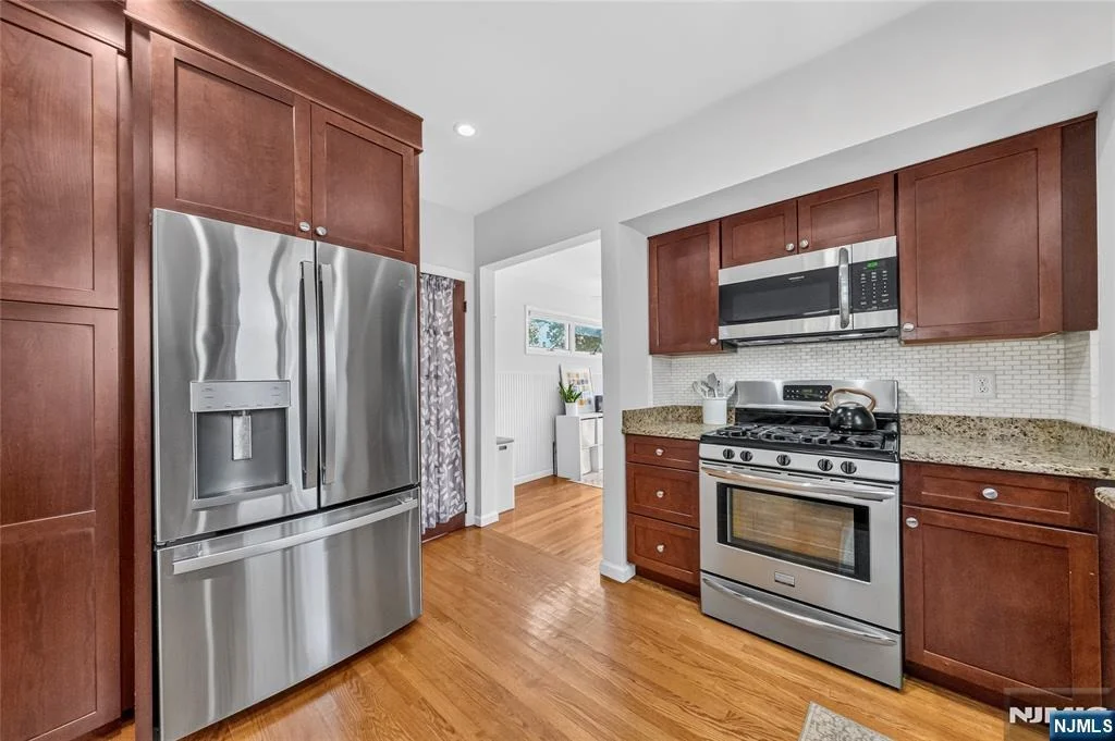 Photo of 129 Demarest